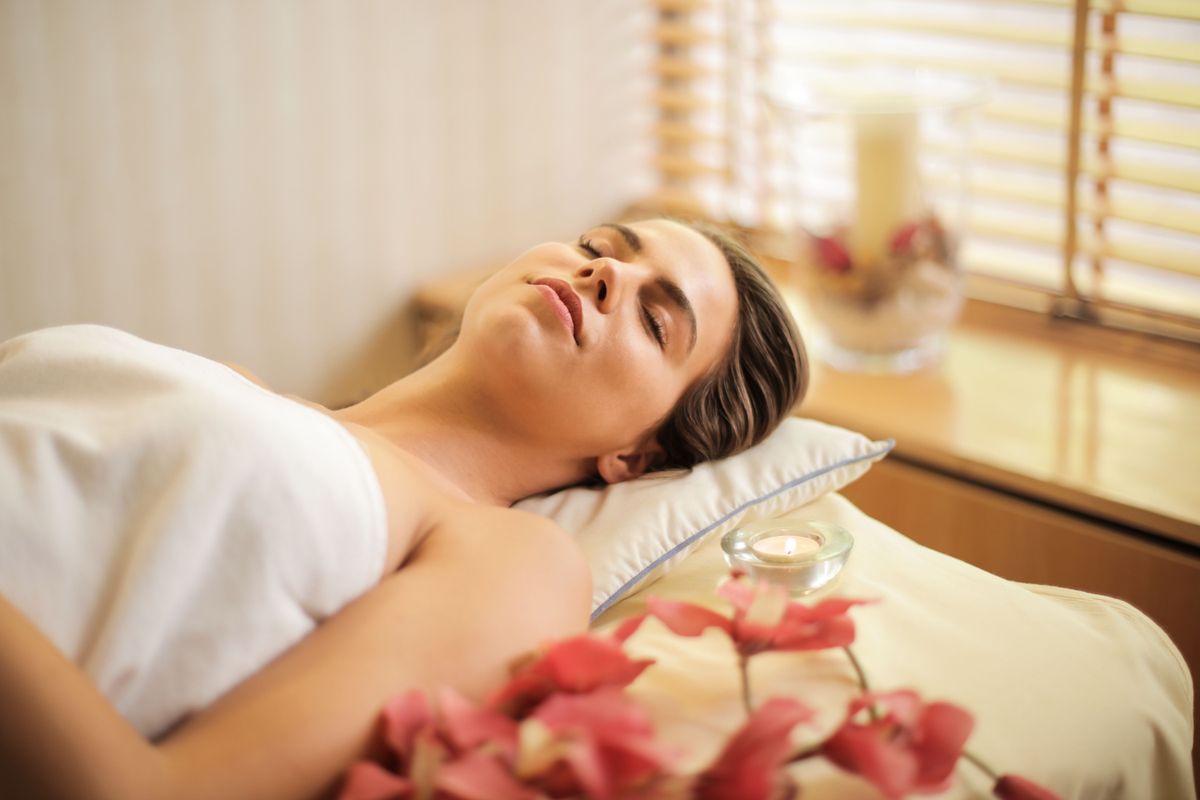 Hair and scalp massage spa at home for women